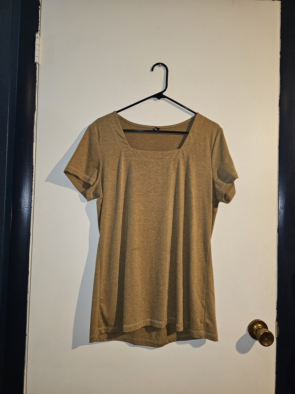 Women’s Short Sleeve Square Neck Top in Camel Brown